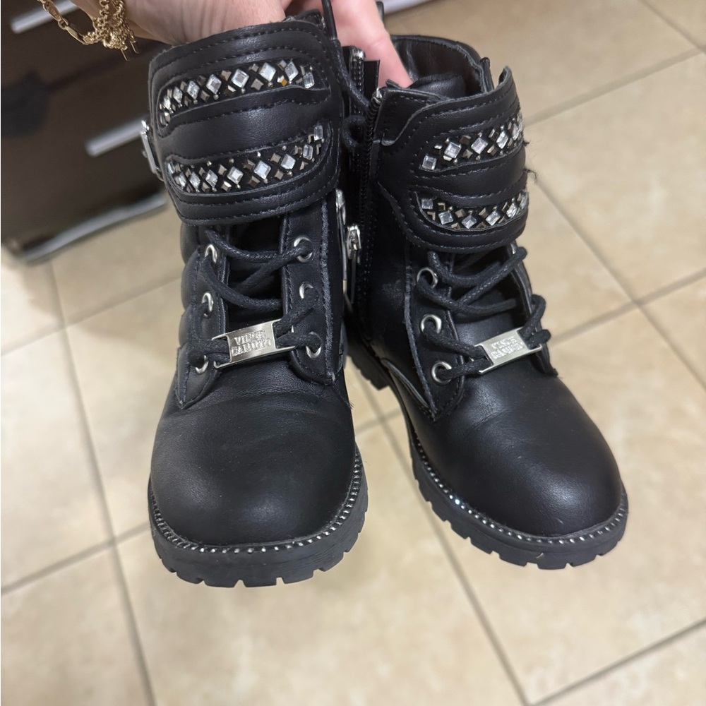 Beautiful boots, my daughter only wore them one time